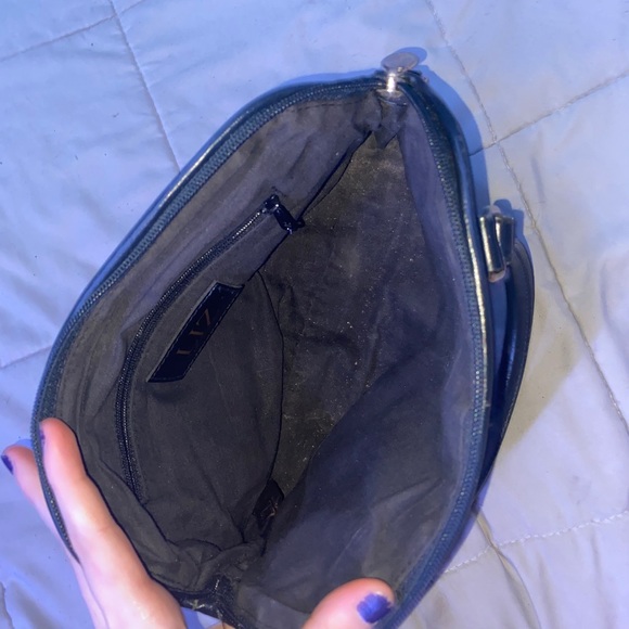 Liz claiborne navy blue handbag - Picture 3 of 5